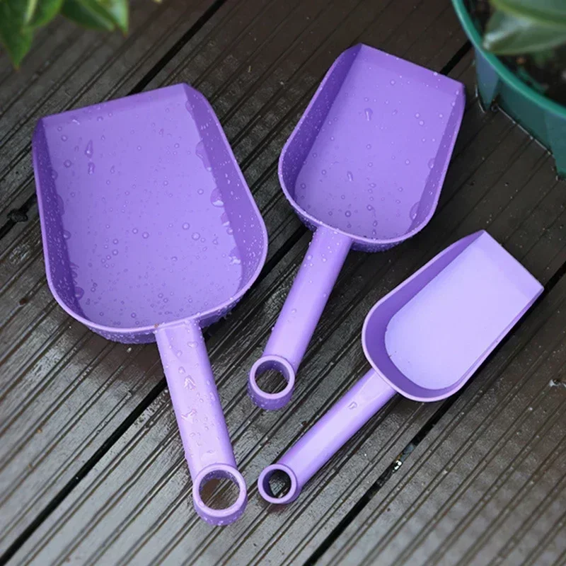 1Pcs Kunststoff Garten Schaufel Tragbare Katzenstreu Schaufel Verdickt Boden Transplantation Scoop Für Blume Pflanzen Haushalt Garten Werkzeuge Image