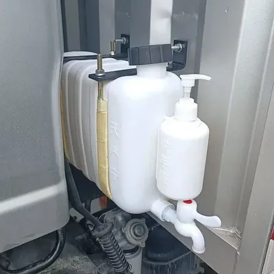 9L Truck Mounted Hand Washing Water Tank With Faucet Water Storage Tank Horizontal Rectangular Water Storage Bucket With Bracket