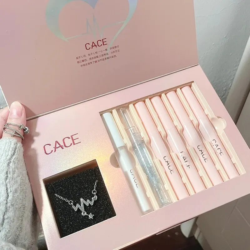 CACE Set di trucco per rossetto liquido opaco Lucidalabbra in 4 colori e 1 lucidalabbra trasparente e 1 balsamo per labbra paffuto e collana regalo