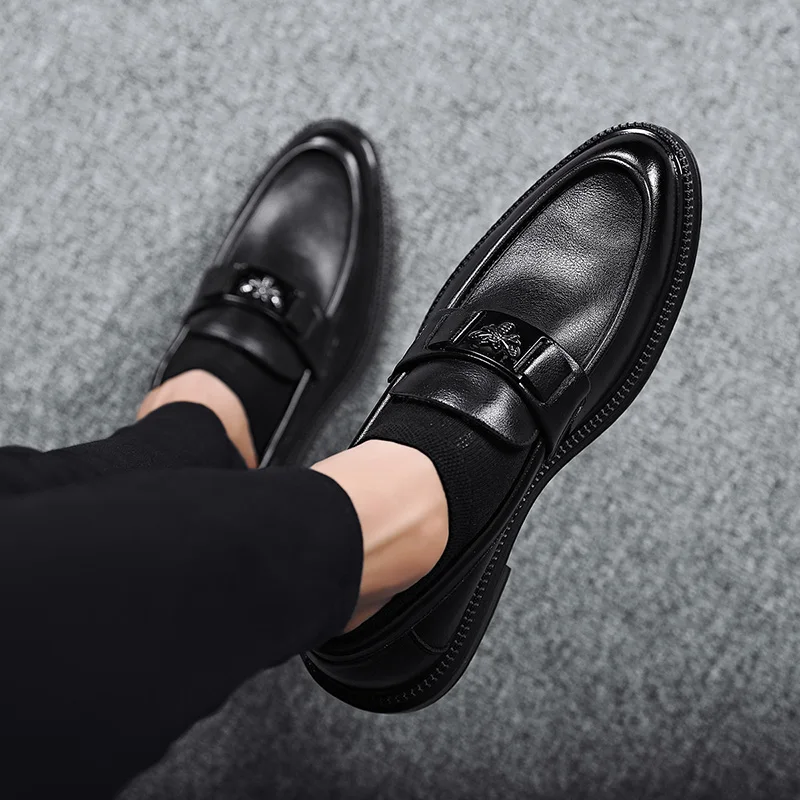 Lederschuhe Herren Leder weiche Lederbezug Fuß Slipper Slipper Herbst atmungsaktive weiche Sohle formelle Business Freizeit schuhe