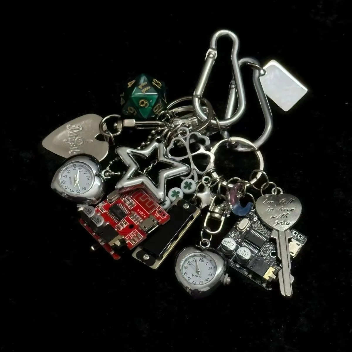 Handgefertigter Vintage-Schlüsselanhänger aus Metall, Taschenuhr, Rucksack-Anhänger, kreative mechanische Elemente, Ornament im Paar-Stil