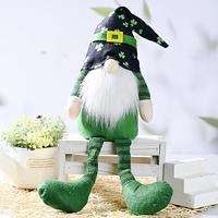 Plüschzwerge mit Beinen zum St. Patrick's Day, irische Rudolph-Puppe ohne Gesicht mit grünem Blatt, kreative Figur mit hängenden Beinen als Feiertagsdekoration