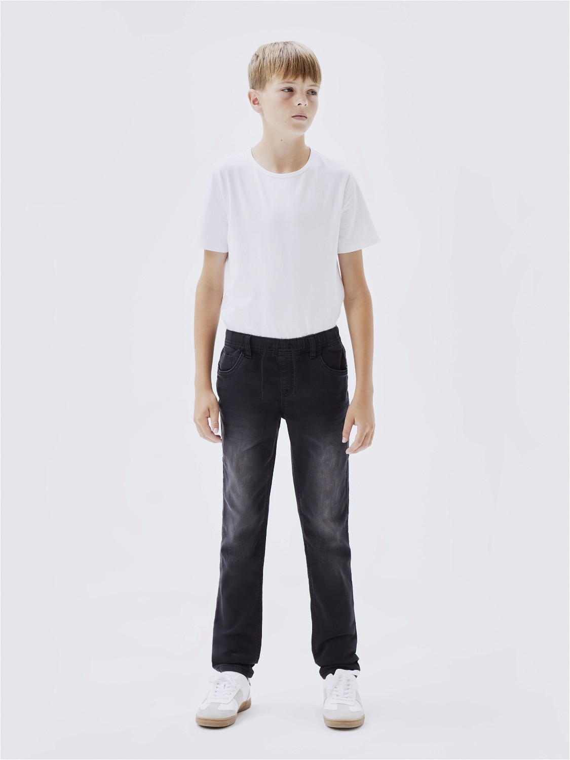 Schlupfjeans NAME IT "NKMROBIN DNMTHAYERS", Jungen, Gr. 146, N-Gr, schwarz (schwarz, denim), Denim/Jeans, Obermaterial: 70% Baumwolle, 27% Polyester, 3% Elasthan, Abriebeffekte, relaxed fit, Jeans Image