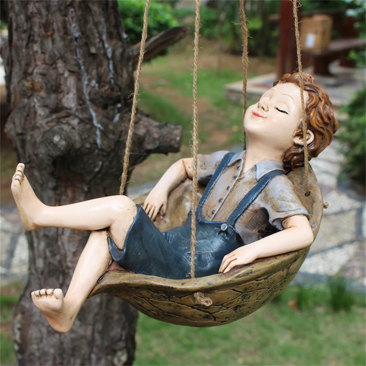 1 Stück Swing Boy Statue, gemütliche Atmosphäre Gartenzubehör, Harz Skulptur Ornament für Home Office Desktop Wohnzimmer Buch Image