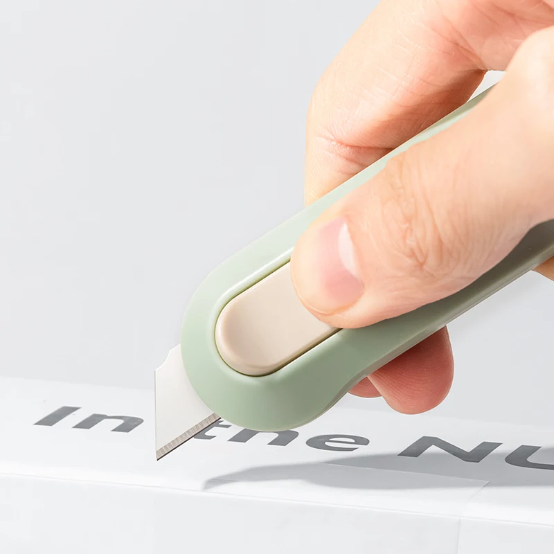 Tragbarer, automatisch einziehbarer Boxschneider, Taschenmesser, Allzweckmesser, Express-offene Box, Umschlag, Paket, Werkzeug, Schreibwaren, Büro und Zubehör Image