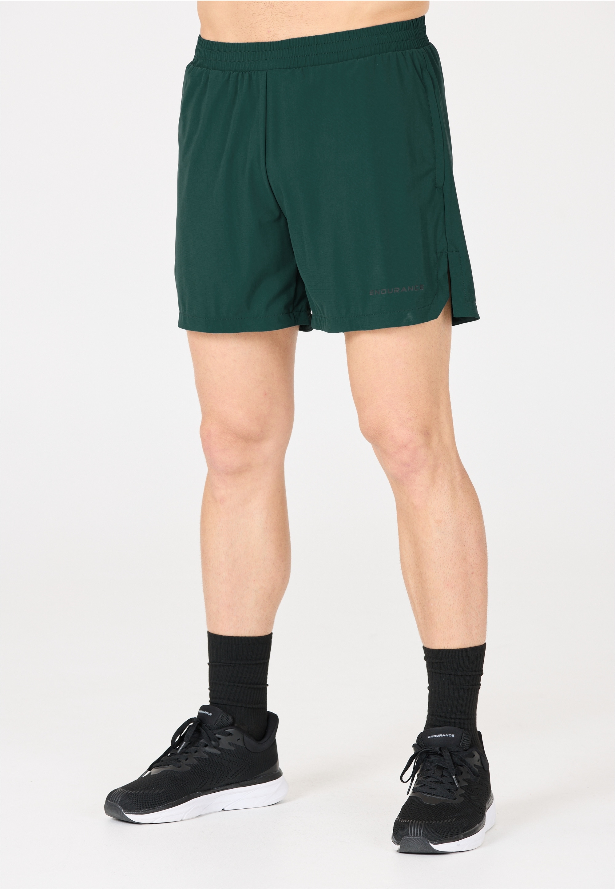 Shorts ENDURANCE "Dyne", Damen, Gr. L, US-Größen, grün, 79% Polyamid, 21% Elasthan, unifarben, kurz, Hosen Shorts, Mit Stretchfunktion und antistatischer Behandlung