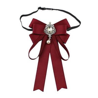 elegante papillon bordeaux con ciondolo gioiello – accessorio femminile in stile vittoriano per eventi formali, matrimoni e cosplay