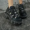 Frauen Lace-Up Dicken Boden Turnschuhe Frau Metall Dekoration Runde Kappe Niet Punk Stil Stiefeletten Dame Flache Plattform kurze Schuhe