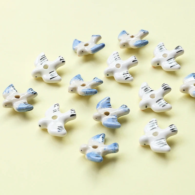 Perles en céramique d'hirondelle peintes à la main, 5 pièces, 23x20mm, en vrac, bleu, blanc, oiseau, Animal, pour la fabrication de bijoux, bricolage, Bracelet, boucle d'oreille