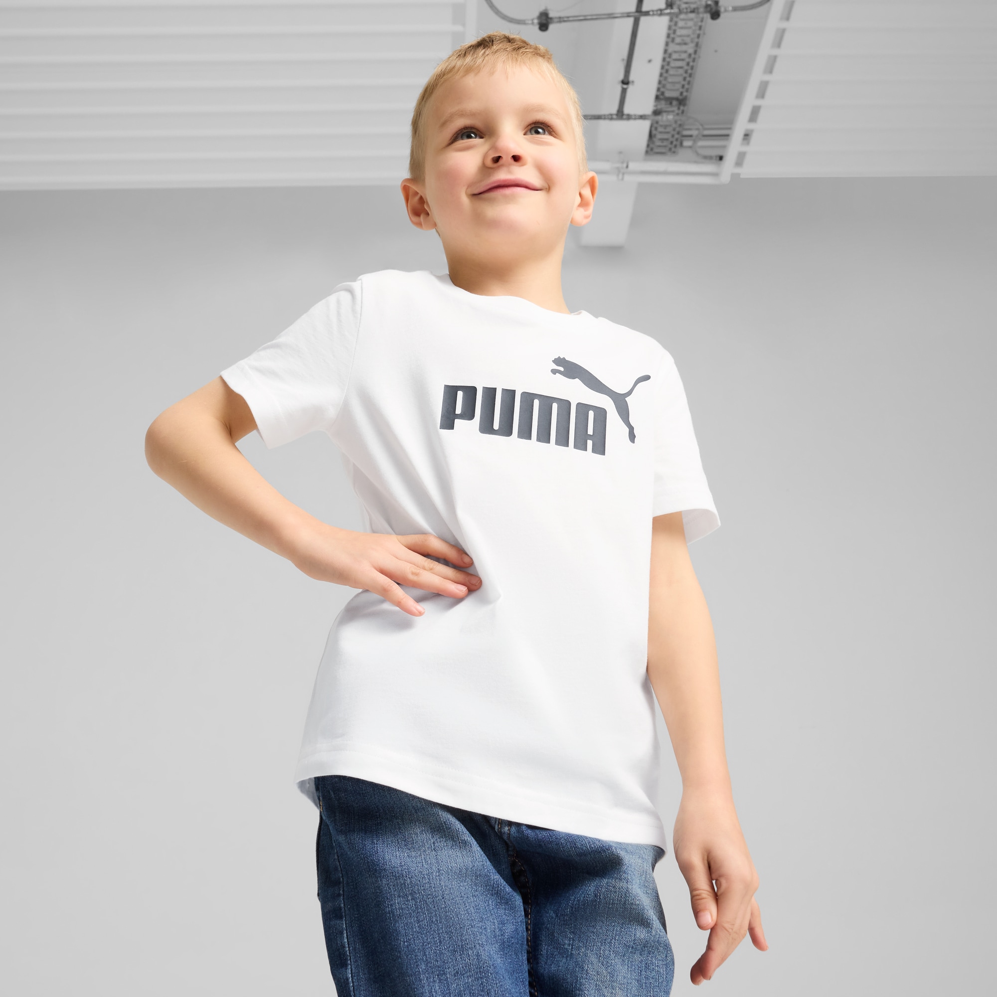 T-Shirt PUMA "ESS NO. 1 LOGO TEE PS", Kinder, Gr. 116, weiß (puma weiß), Jersey, Obermaterial: 100% Baumwolle, unifarben, Sportlich, regular fit normal, Rundhals, Shirts Image