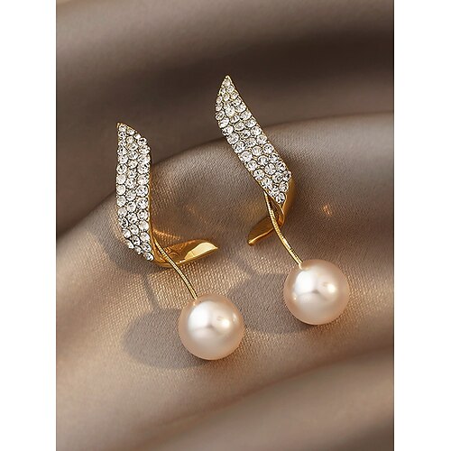 elegante vergoldete Perlenohrringe mit Kristalldetails – stilvolle Tropfenohrringe für Frauen, perfekt für Hochzeiten, Abendveranstaltungen und formelle Anlässe Image