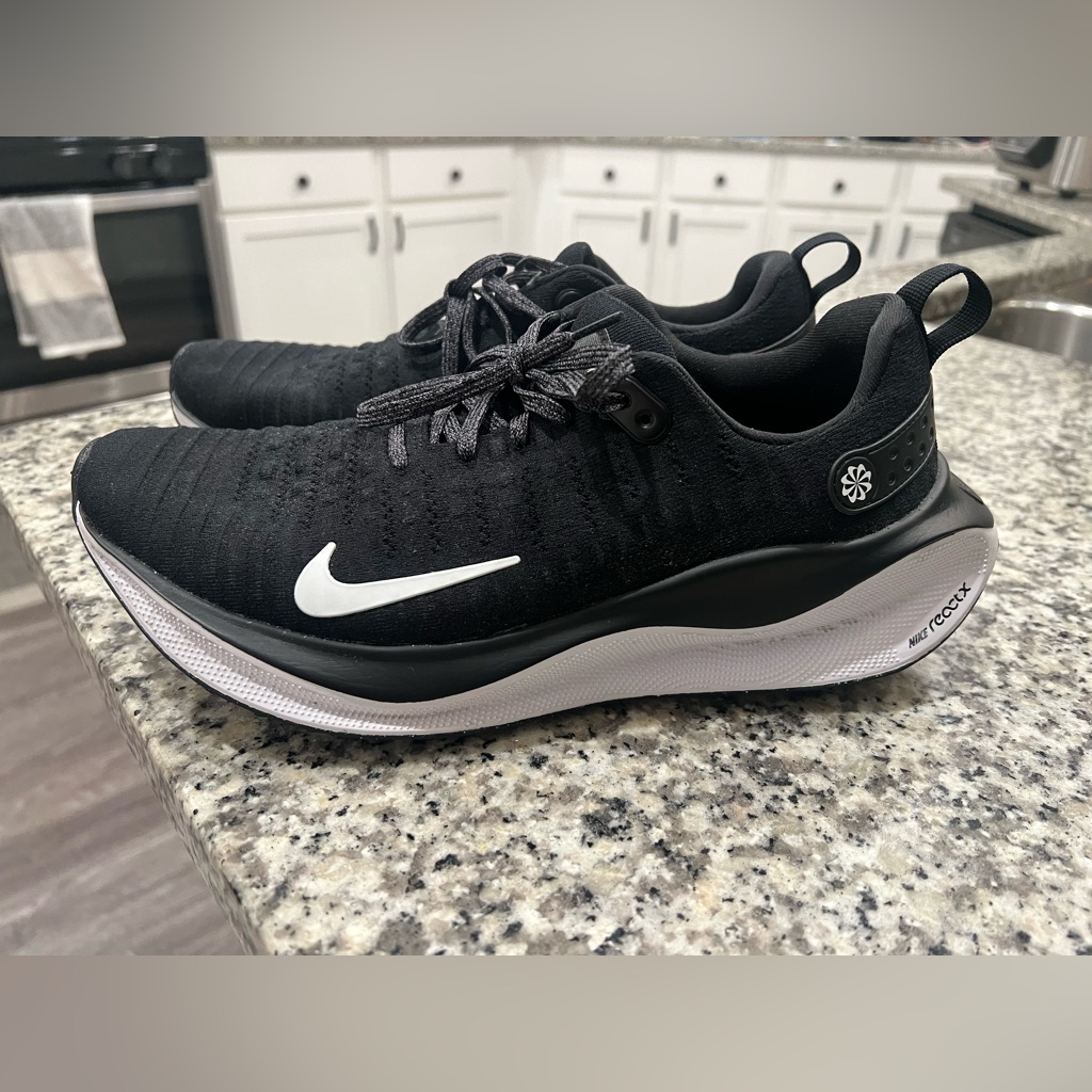 Nike Shoes | Women’s 11.5/Mens 10 Nike Infinity Run 4 Shoes | Color: Black/White | Size: 11.5