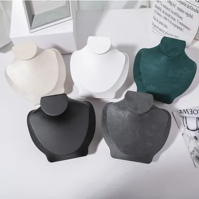 Linen Necklaces Pendant Portrait Showcase Display Shelf Window Stand Jewelry Pendants Bust Mannequin