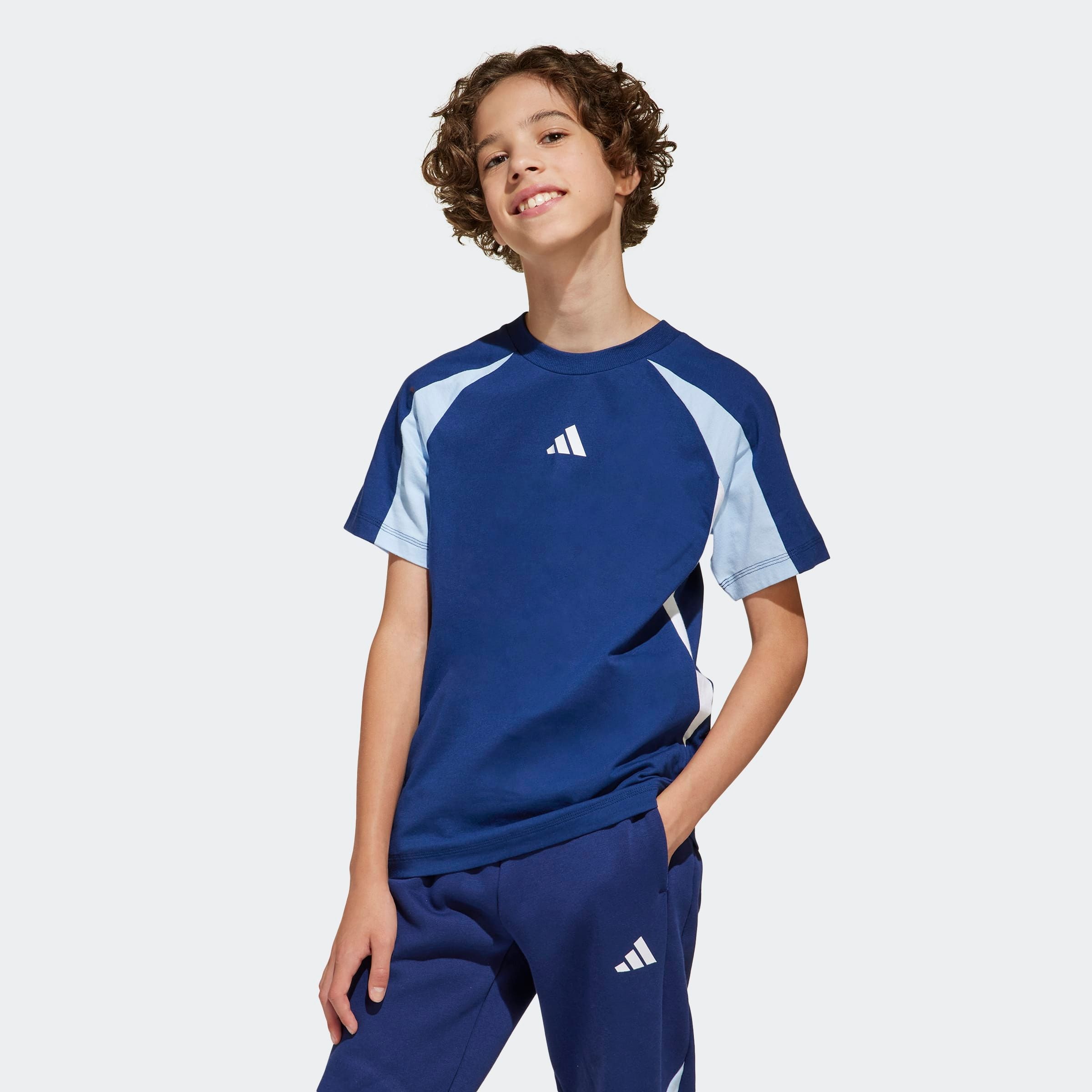 T-Shirt ADIDAS SPORTSWEAR "J CB T", Kinder, Gr. 176, dunkelblau, glow blau, weiß, Obermaterial: 100% Baumwolle, Sportlich, Rundhals, Shirts Image