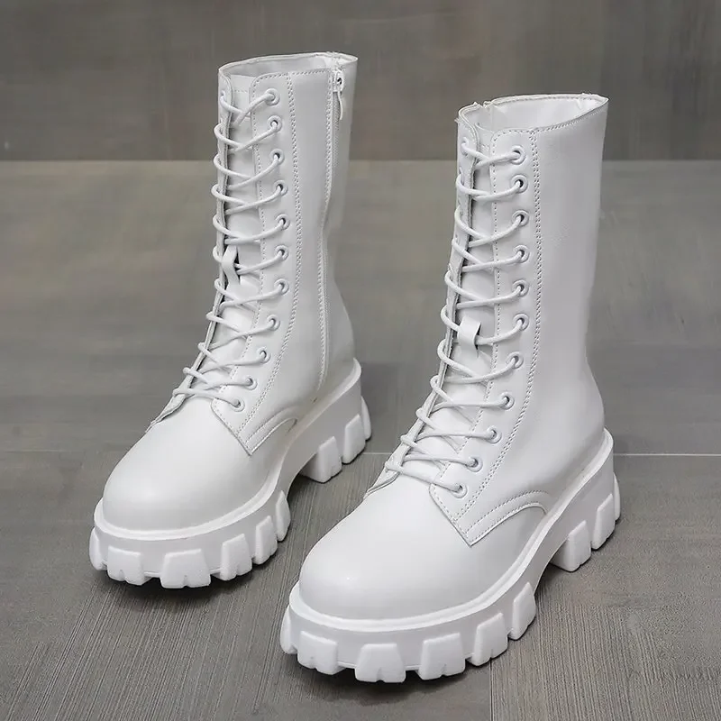 2024 scarpe invernali donna stivali bianchi autunno moda PU piattaforma in pelle stivali gotici combattimento Punk stivali a metà polpaccio per le donne stivaletti