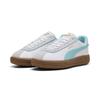 Sneaker PUMA "PUMA Club Klassika Sneakers Damen", Gr. 38.5, weiß safe lake feather gray blau, Obermaterial: Textil, Kuhleder, Synthetik; Futter: Textil, Synthetik; Innensohle: Textil; Laufsohle: Gummi, Schuhe