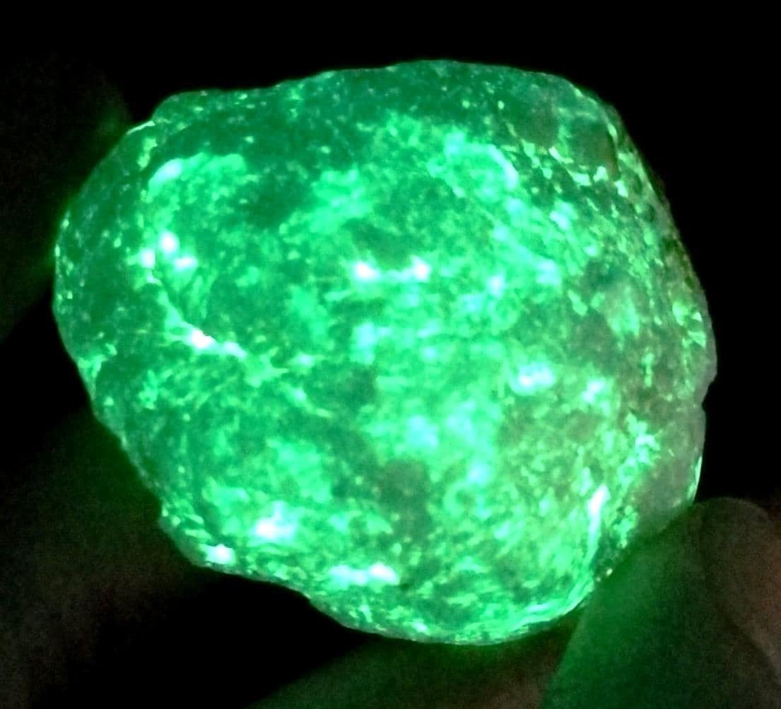 Geode luminoso druzy grotta luce notturna geode di kryptonite potenziatore di concentrazione regali per bambini cristallo grezzo quarzo geode cluster