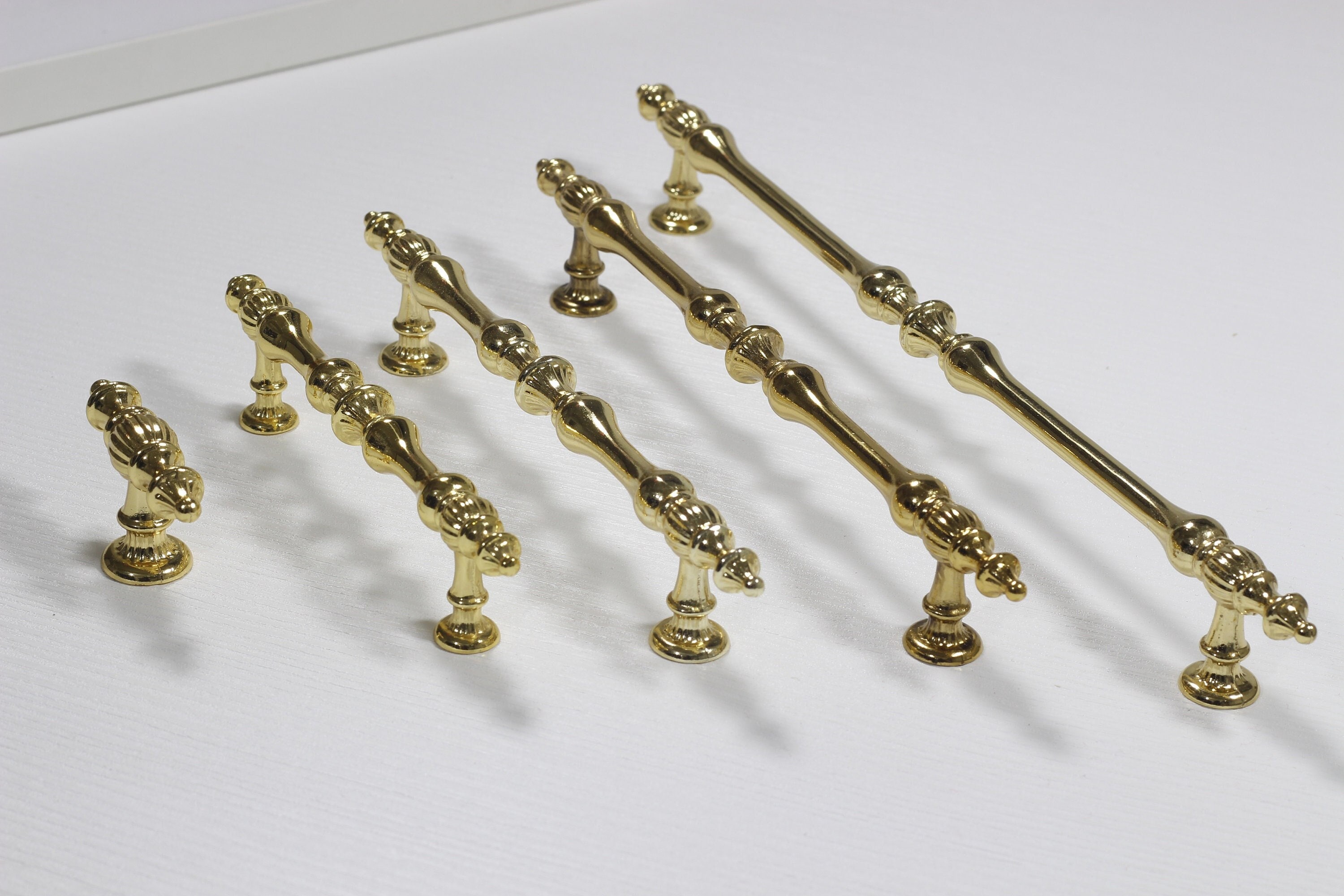 Maniglie per mobili classiche, maniglie in ottone anticato, maniglie per mobili vintage, maniglie moderne in bronzo anticato, maniglie per armadietti,