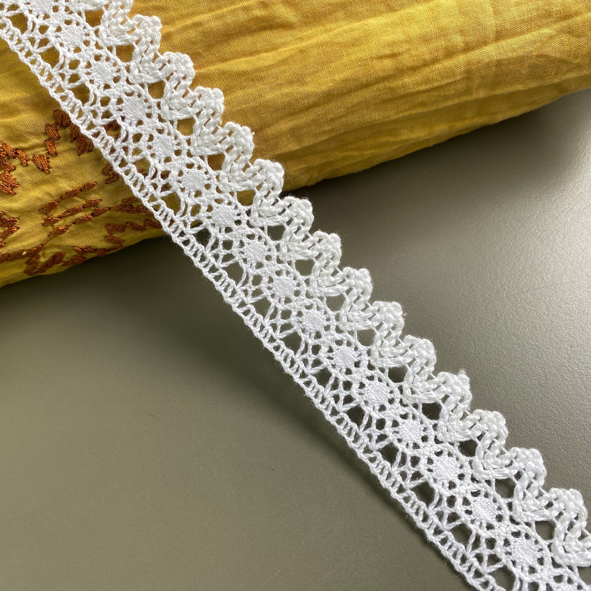 "Rifinitura in pizzo cluny di cotone con bordo smerlato a cerchio bianco, larghezza 1 1/8\" (3 cm), pizzo all'uncinetto, pizzo Torchon, rifinitura del b"