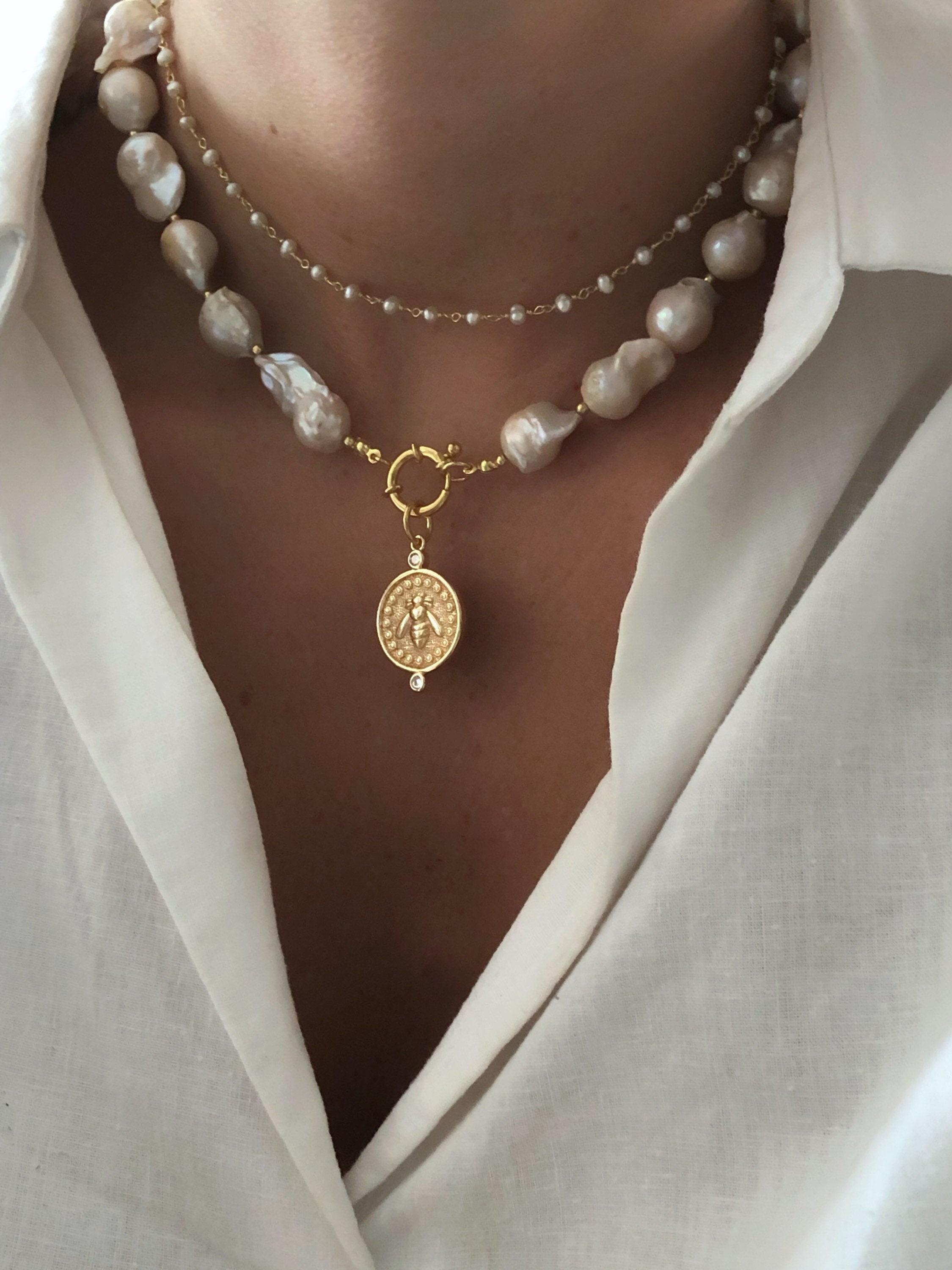 Collana di perle, collana di perle barocche, collana di perle dorate, collana di perle, collana di perle grandi, collana di perle con ciondolo dorato