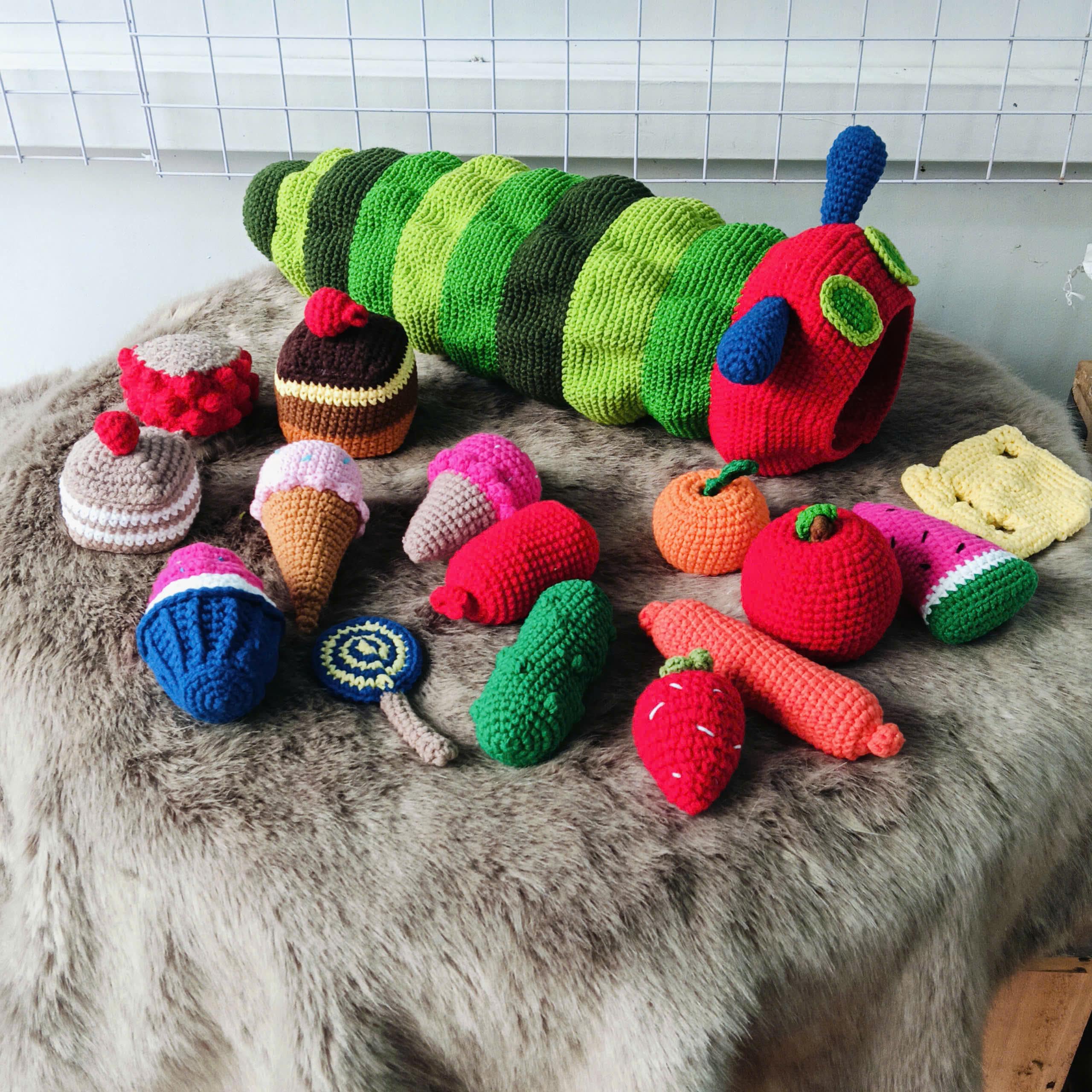 Bruco affamato all'uncinetto, gioco del bruco affamato che mangia, bruco affamato amigurumi, set da gioco per bambini, giocattolo Montessori all'uncin