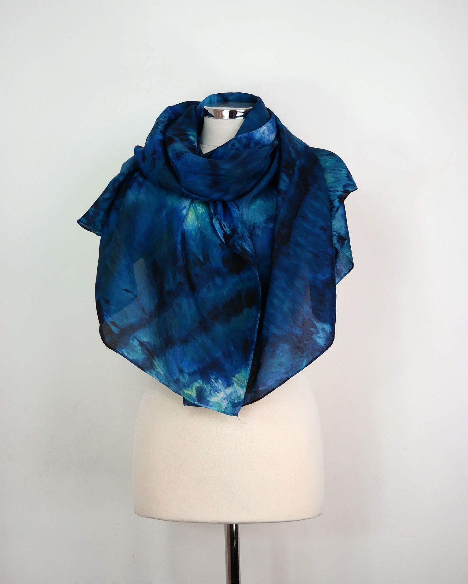 Sciarpa in seta blu navy da donna Aurora Sciarpa in seta grande Sciarpa in seta verde blu navy Sciarpa verde blu Sciarpa in seta blu Regalo di complea