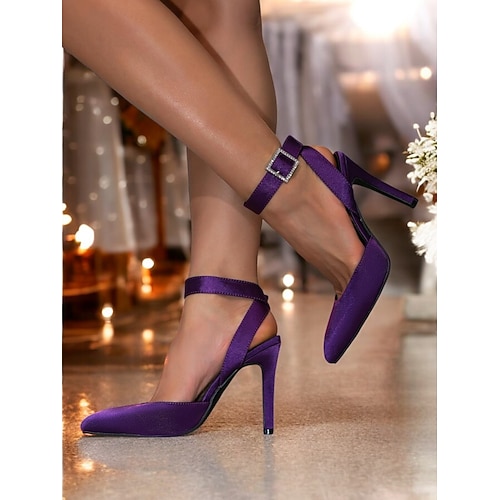 Damenpumps aus violettem Satin mit spitzer Spitze und Fesselriemchen – klassische Stilettopumps für Abend- und formelle Anlässe sowie Hochzeiten Image