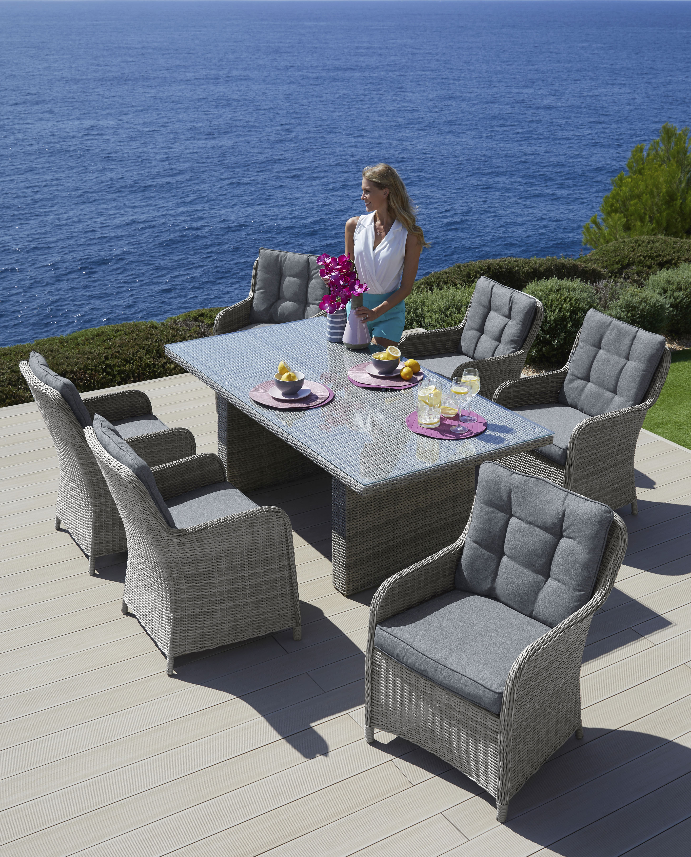 Garten-Essgruppe KONIFERA "»Menorca«", grau (grau, grau,), Aluminium, Polyrattan, Sitzmöbel-Sets, Polyrattan, Aluminium, Tischplatte aus 5mm starkem Sicherheitsglas Image
