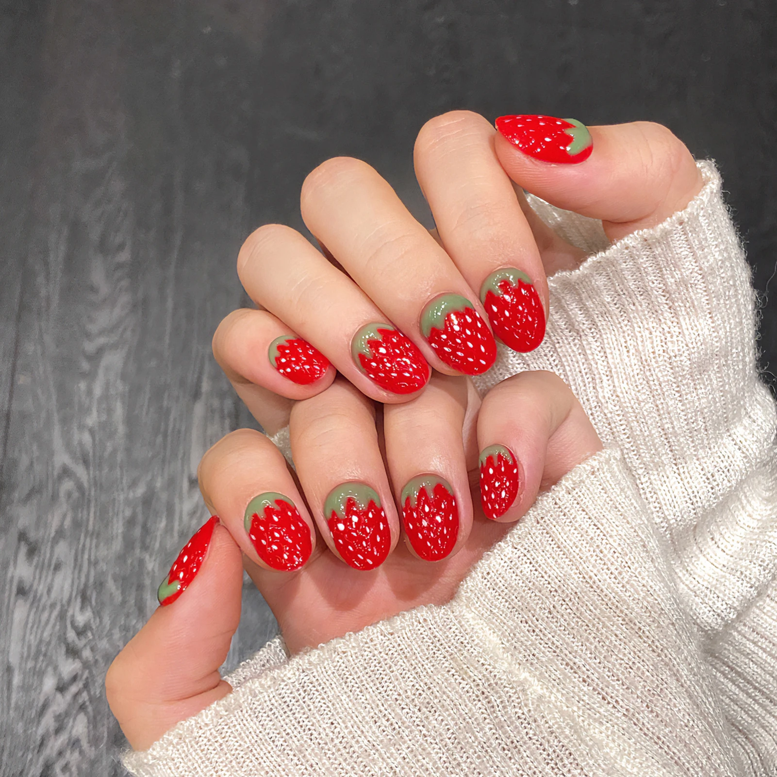 10 Stück süße kurze runde künstliche Nägel, handgefertigt, rote Erdbeer-Designs, Katzenauge, zum Aufdrücken der Nägel, vollständige Abdeckung, süß, abnehmbar, falscher Nai Image
