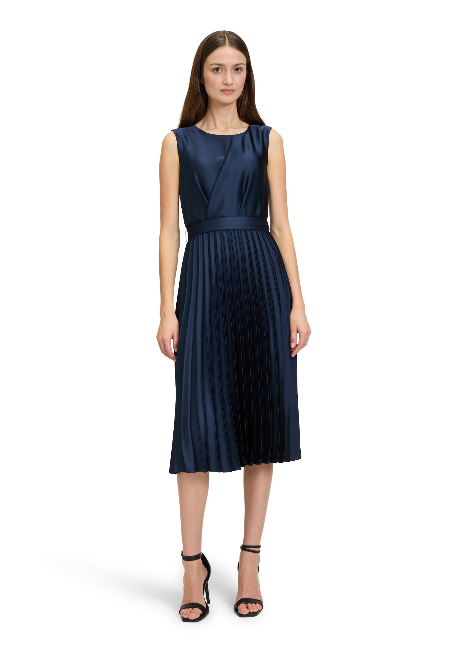 Chiffonkleid BETTY & CO "Damen mit Plissee", Damen, Gr. 38, Normalgrößen, blau (dunkelblau), Obermaterial: 97% Polyester, 03% Elasthan; Futter: 100% Polyester, figurumspielend lang, Rundhals, Kleider Chiffonkleid, Plissee
