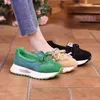 Damen-Turnschuhe, 2025, neue atmungsaktive Slipper, zum Schnüren, für den Außenbereich, große Größe, Büro-Damen, leichte Wanderschuhe für Damen