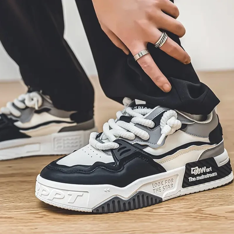 Die vier Jahreszeiten fördern den heißen Trend der Studenten, Campus-Casual-Board-Schuhe, Outdoor-Sportarten, um kleine weiße Schuhe zu erhöhen