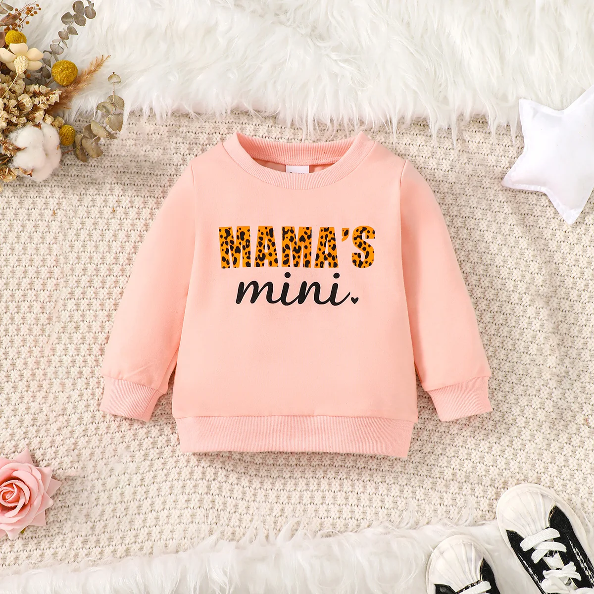 Einteiliger Baby-Mode für Mädchen, niedlich, lässig, englischer Buchstabe bedruckt, rosa Kapuzenpullover für Herbst und Winter Image