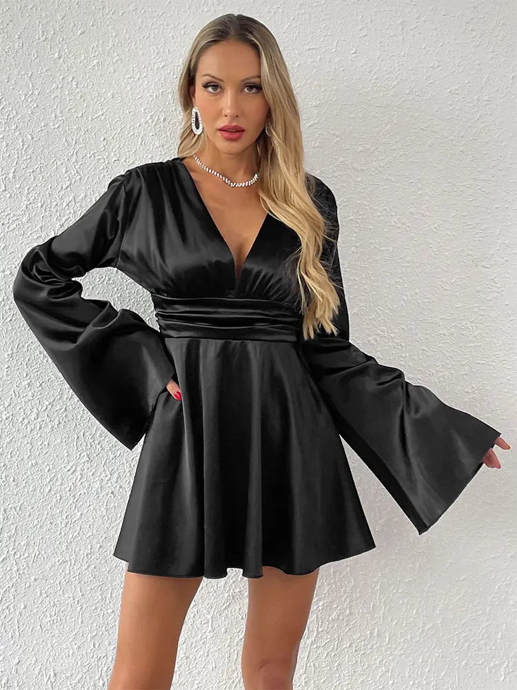 Schwarz Sexy Tiefem V-ausschnitt Kleider Frauen Frühjahr Neue Streetwear Fashion Lange Ärmel Falten Mini A-Line Kleid Dünne Weibliche der Kleidung