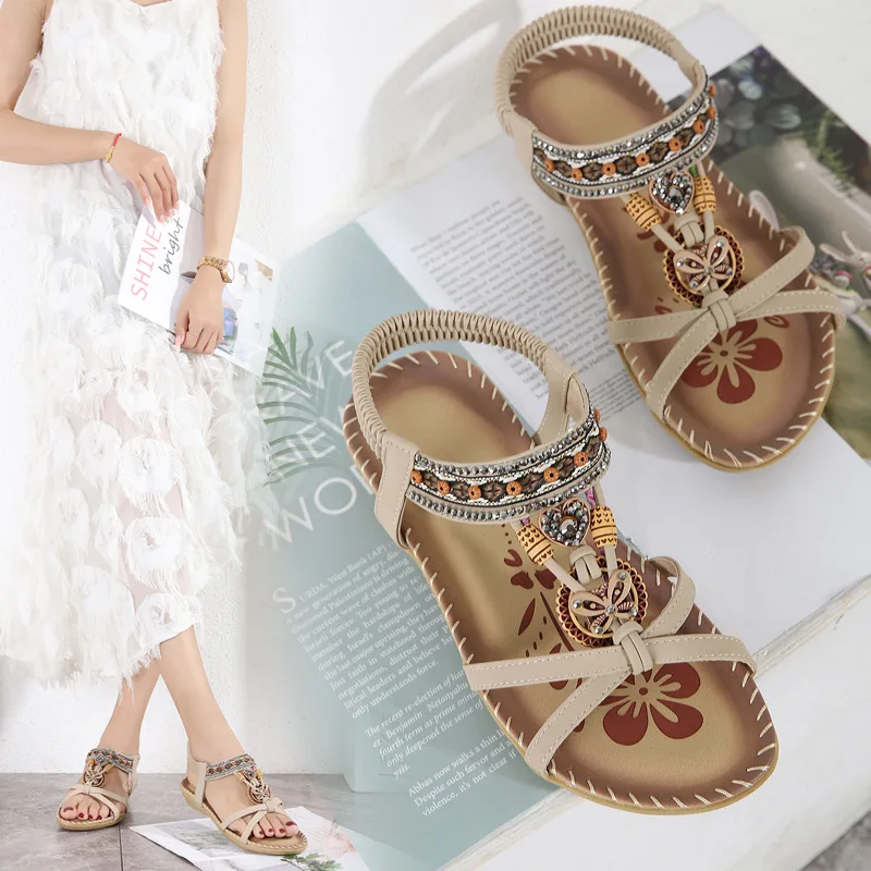 Sommer neue Blume Strass Sandalen offene Zehen Outdoor Strand Sandalen Designer Luxus Frauen Schuhe große Größe Frauen Mode Wohnung