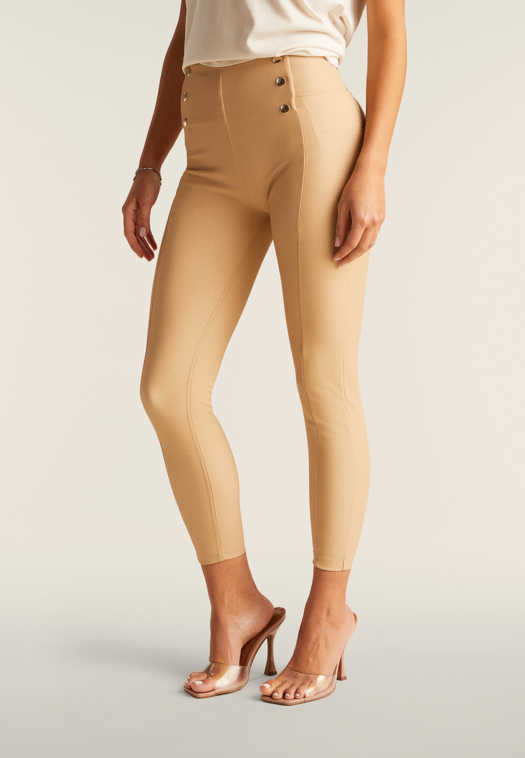 7/8-Leggings FREDDY "WRUP HIGH WAIST SUPERSKINNY 7/8", Damen, Gr. M (38), N-Gr, beige, Web, Obermaterial: 85% Polyester, 15% Elasthan, unifarben, figurbetont 7/8-Länge, Hosen, mit Lifting & Shaping Effekt und Zierknöpfen Image