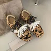 Deutsche Trainingsschuhe für Damen, 2025, Frühjahr, neue flache Sportschuhe aus Leder mit Leopardenmuster, lässige Forrest Gump-Damenschuhe