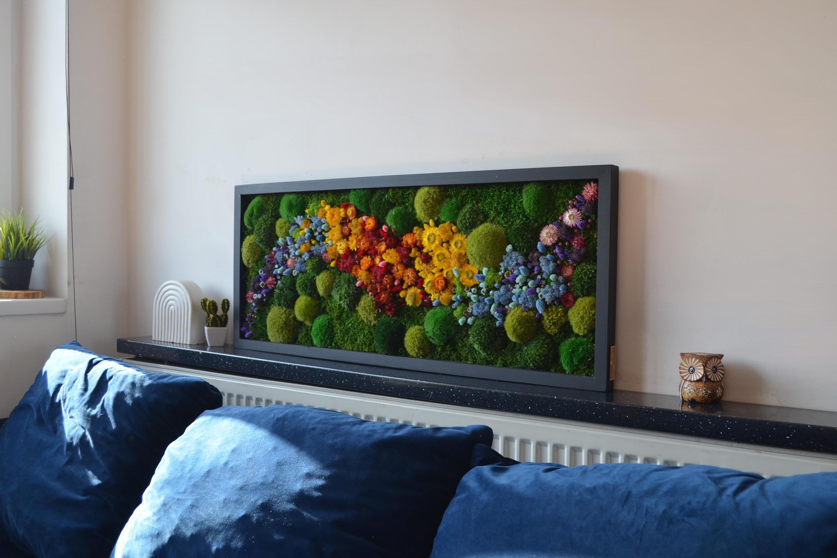 BEST-SELLER! Arte arcobaleno. Arte LED. Arte muschio + arte murale moderna a LED. Muschio vero. Cornice in muschio. Parete in muschio verde chartreuse