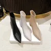 Spitze Zehen Damen Stiefeletten Mode zurück Reiß verschlüsse kurze Botas Damen elegante quadratische High Heel Winter Damenschuhe