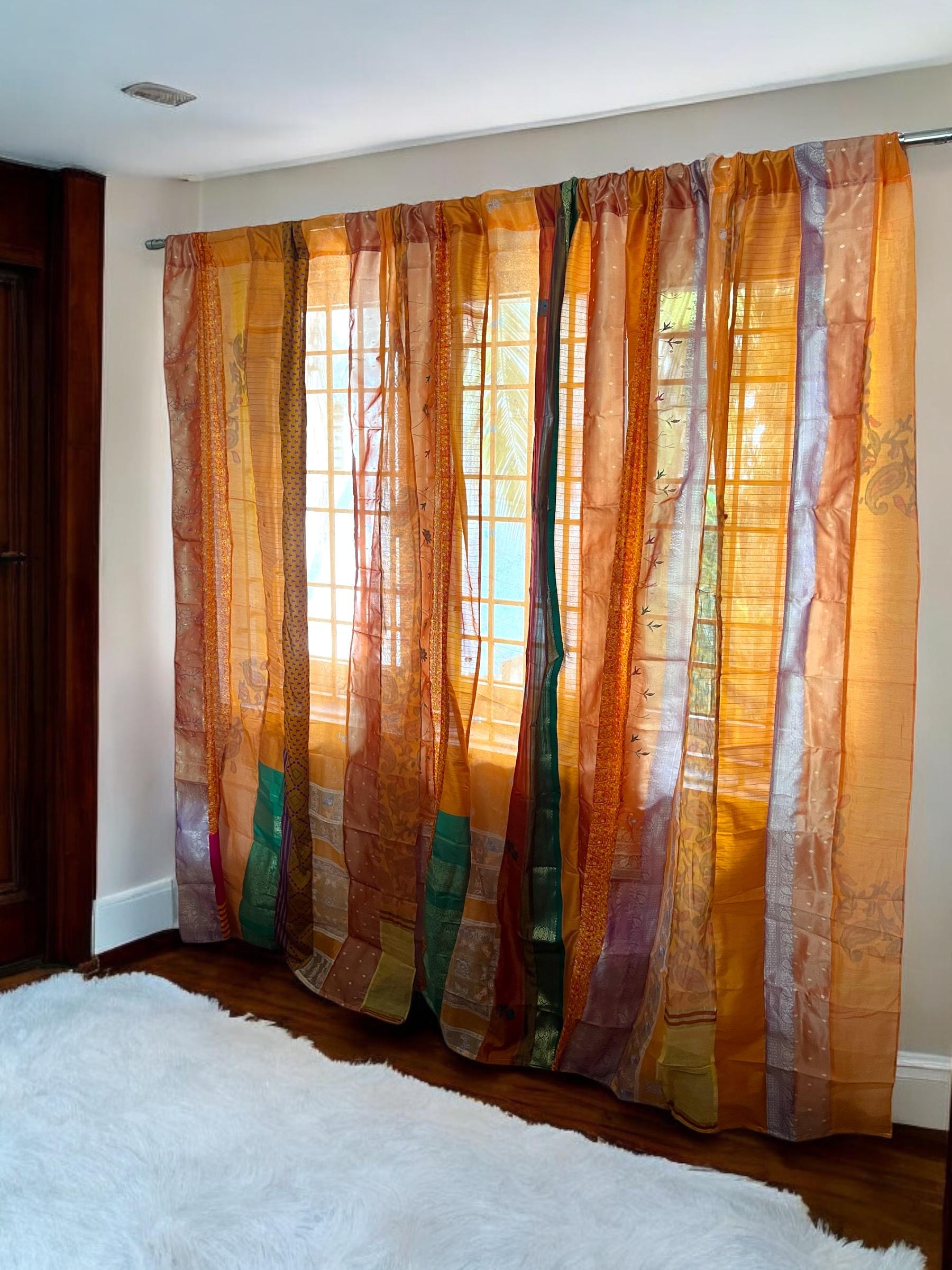 Tende arancioni per sari, tende per sari riciclate fatte a mano con strisce di sari, tende trasparenti hippie per finestre e porte, decorazioni per la