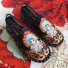 Klassische bestickte Freizeitschuhe für Damen, flache Schuhe, modische Slip-on-Damen-Leinwand-Loafer-Schuhe, chinesische ethnische Paar-Stoffschuhe