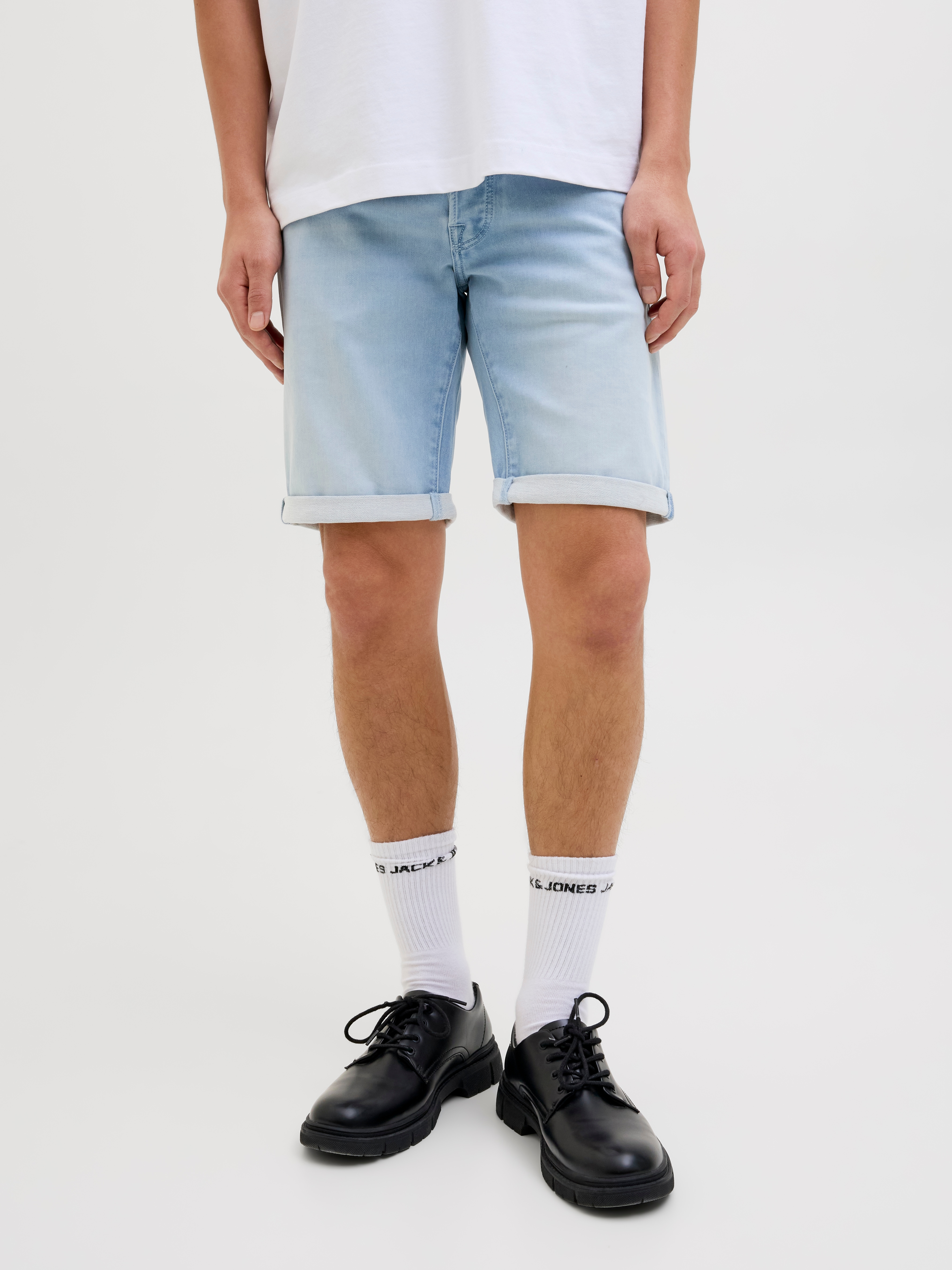 Shorts JACK & JONES "JJIRICK JJICON I.K. SHORTS GE 118 SN", Herren, Gr. XS, N-Gr, blau (blau denim), Web, Obermaterial: 48% Baumwolle, 26% Viskose, 25% Polyester, 1% Elasthan, unifarben, regular fit kniefrei, Hosen Shorts, im Five-Pocket Style