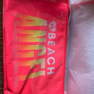 Victoria's Secret Accessories | Victoria Secret Insulated Cooler /Lunch Box | Color: Pink | Size: 6.5 Ht , Length 10 Inch, Width 6 Inch