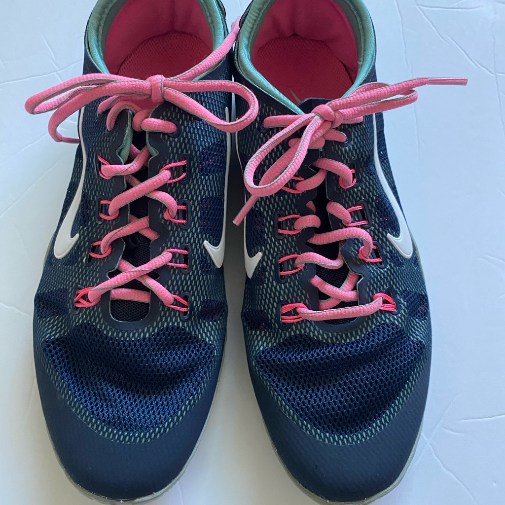 Nike Shoes | Women’s Nike Tennis Shoes Size 8. Great Condition. | Color: Blue/Pink | Size: 8