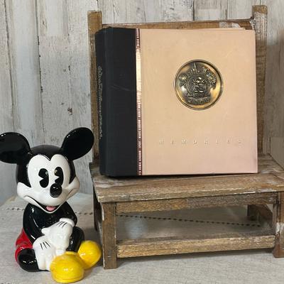 Disney Storage & Organization | Walt Disney World 2000 Memory And Photo Album For 4x6 Photos - Open With Defects | Color: Black/Tan | Size: Os