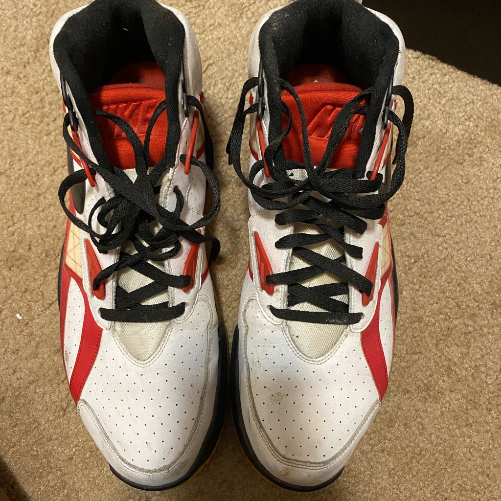 Nike Shoes | Used Men’s Nike Sneakers. | Color: Gold/White | Size: 14