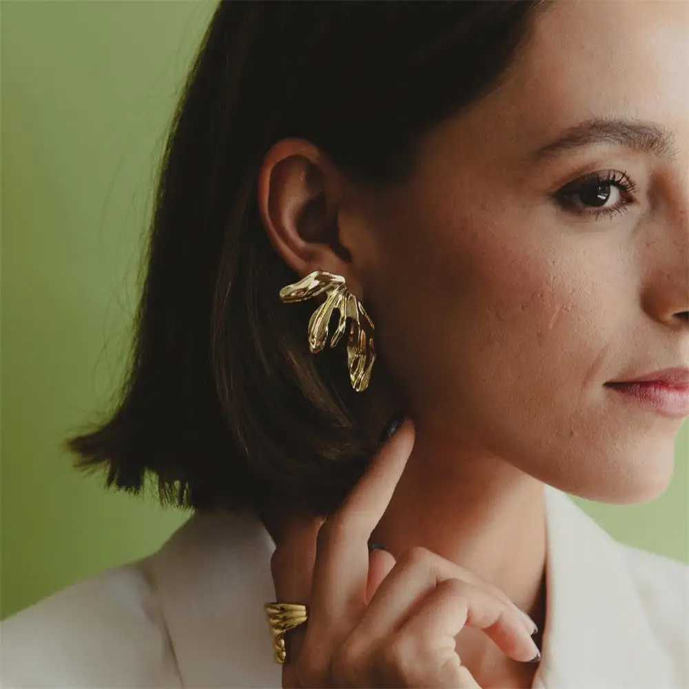 Kreative Blätter Blumen Edelstahl Ohrstecker für Frauen Unregelmäßige Textur Fee Flügel 18K vergoldet Schmuck Geschenk Bijoux Image