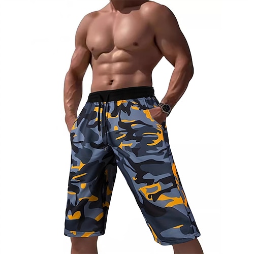 Herren Caprihose Shorts mit Camouflage-Muster Sommershorts Tasche Kordelzug Elastischer Bund Grafik Tarnung Komfort Atmungsaktiv Wadenlang Outdoor Urlaub Sport Lässig Gelb Himmelblau Image