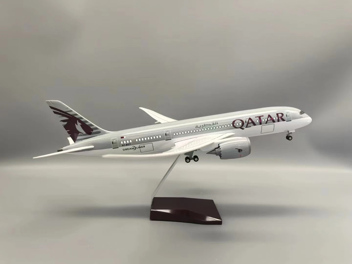 47 cm 787 Dreamliner Modell Katar Air Airline Modellflugzeug Flugzeug im Maßstab 1:130, Harzsammlung, Nachbildung eines Spielzeugflugzeugs Image