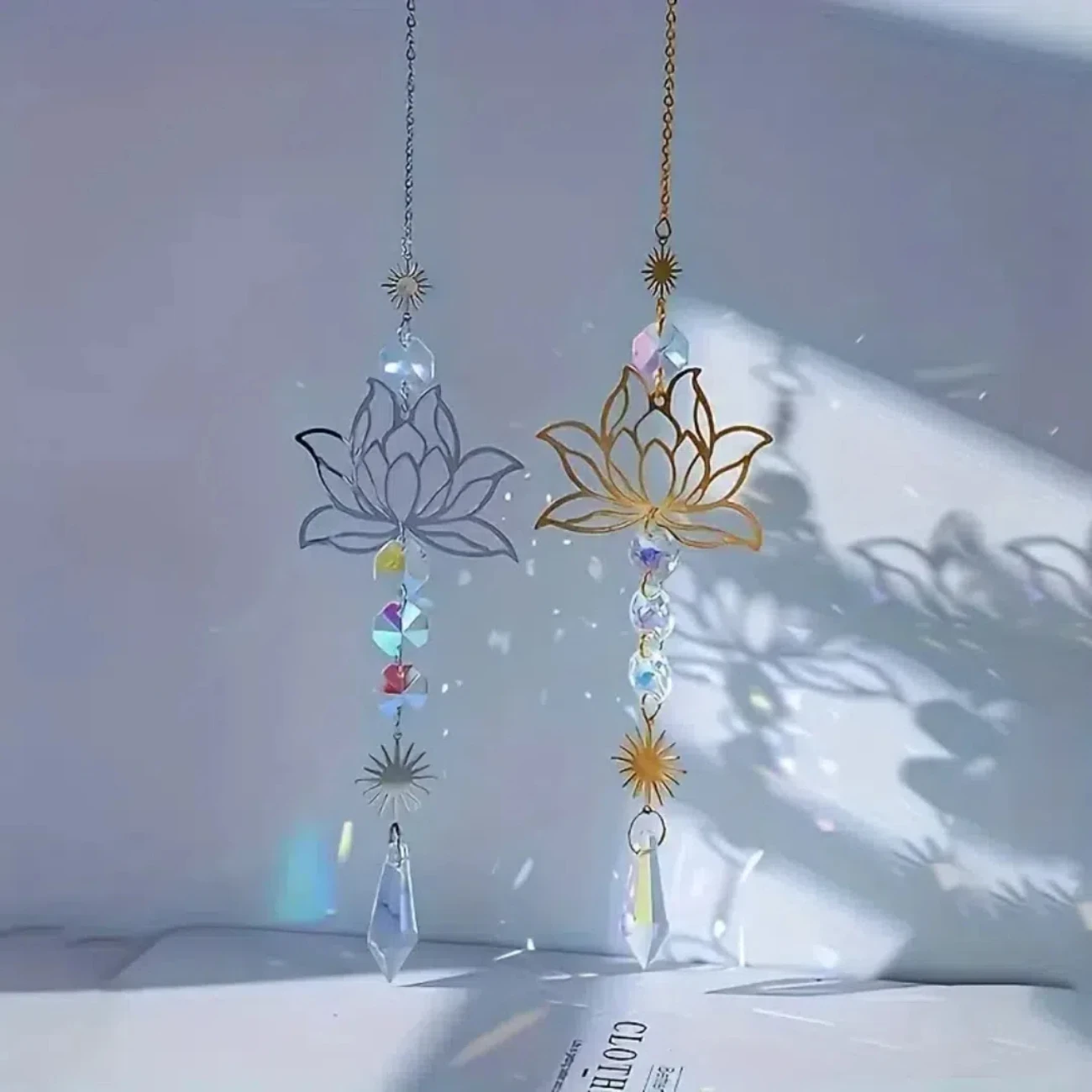 1Pc MetalLotusandArtificial Crystal Suncatcher Charm Handmade Applicable Home Wind Chime Pendant Outdoor Garden Plant Decoration